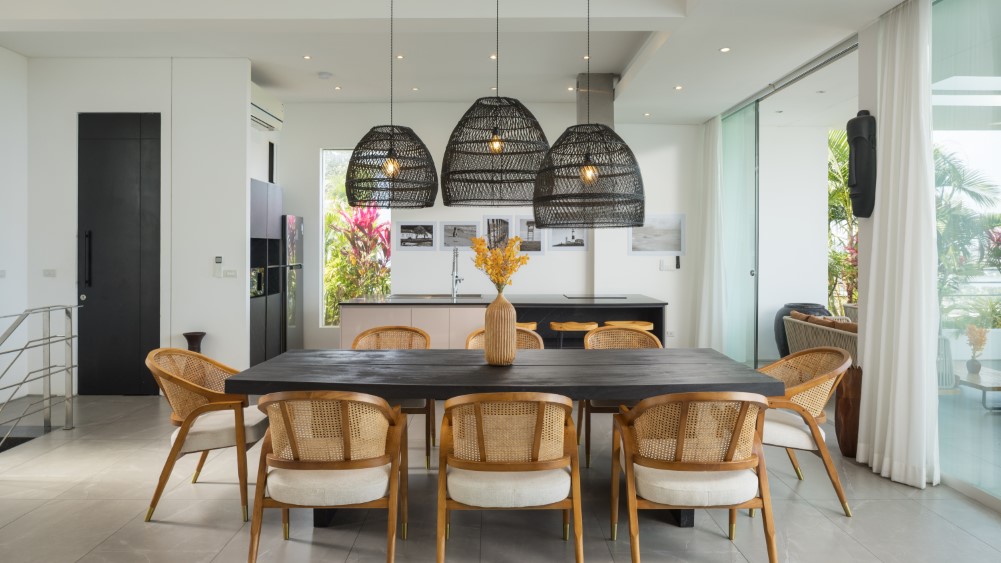 Golden Lotus - The Harmony Villa - Dining area